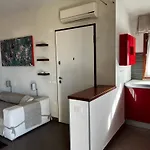 Apartament Lellolocations - Attico Via *