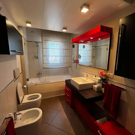 Apartment Lellolocations - Attico Via *